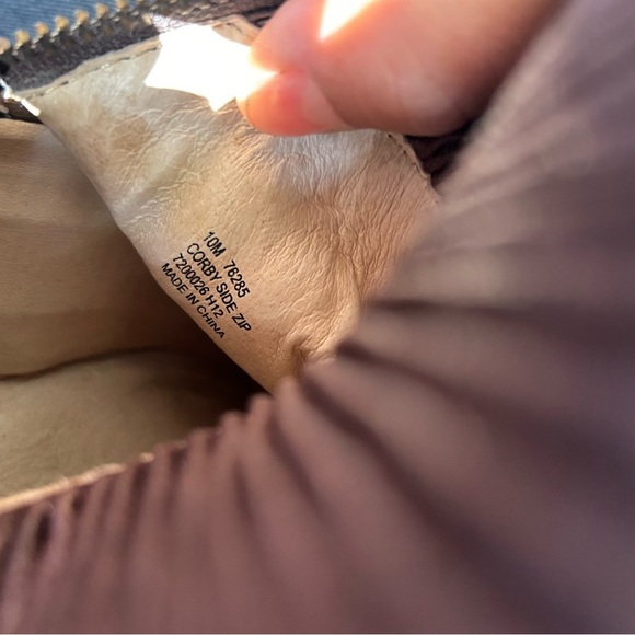 Frye 'Corby' Side Zip Ruched Brown Leather Wedge Ankle Boot Size 10 M - Picture 10 of 11